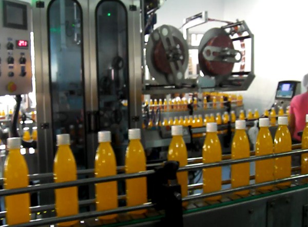 Compre preço da máquina de enchimento de óleo comestível de lubrificante de soda carbonatada na China